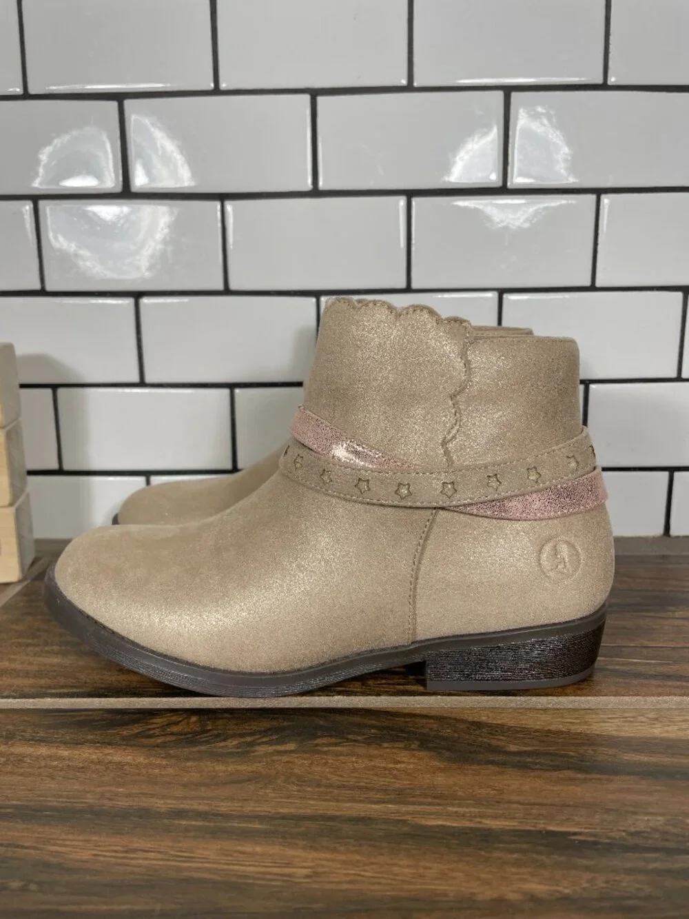 Lands End Shoes Girls Sz 2 Platino Shimmer Multicolor Zip Up Western Bootie NEW